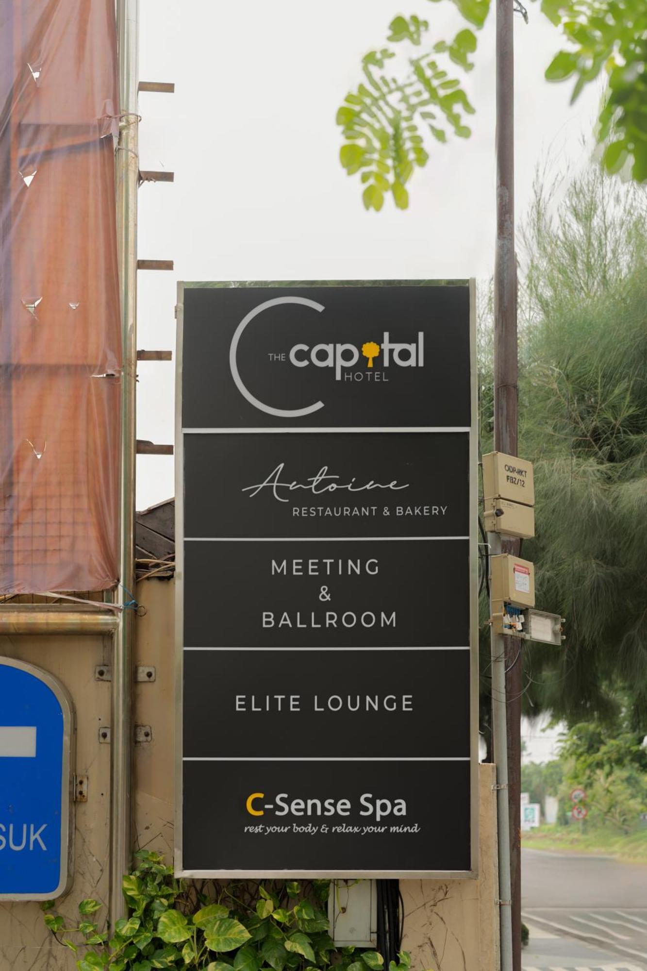 The Capital Hotel Σουραμπάγια Εξωτερικό φωτογραφία