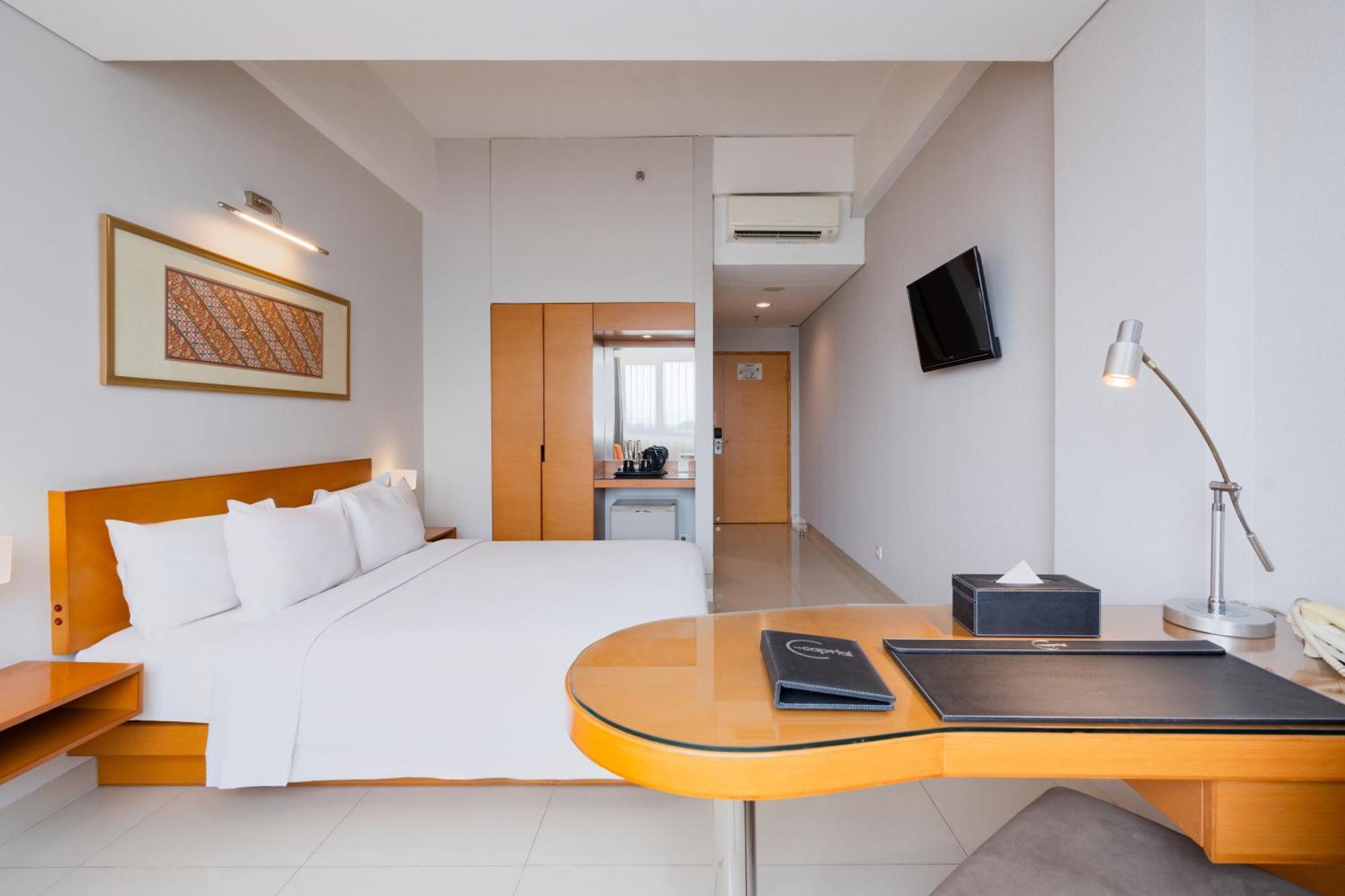The Capital Hotel Σουραμπάγια Εξωτερικό φωτογραφία