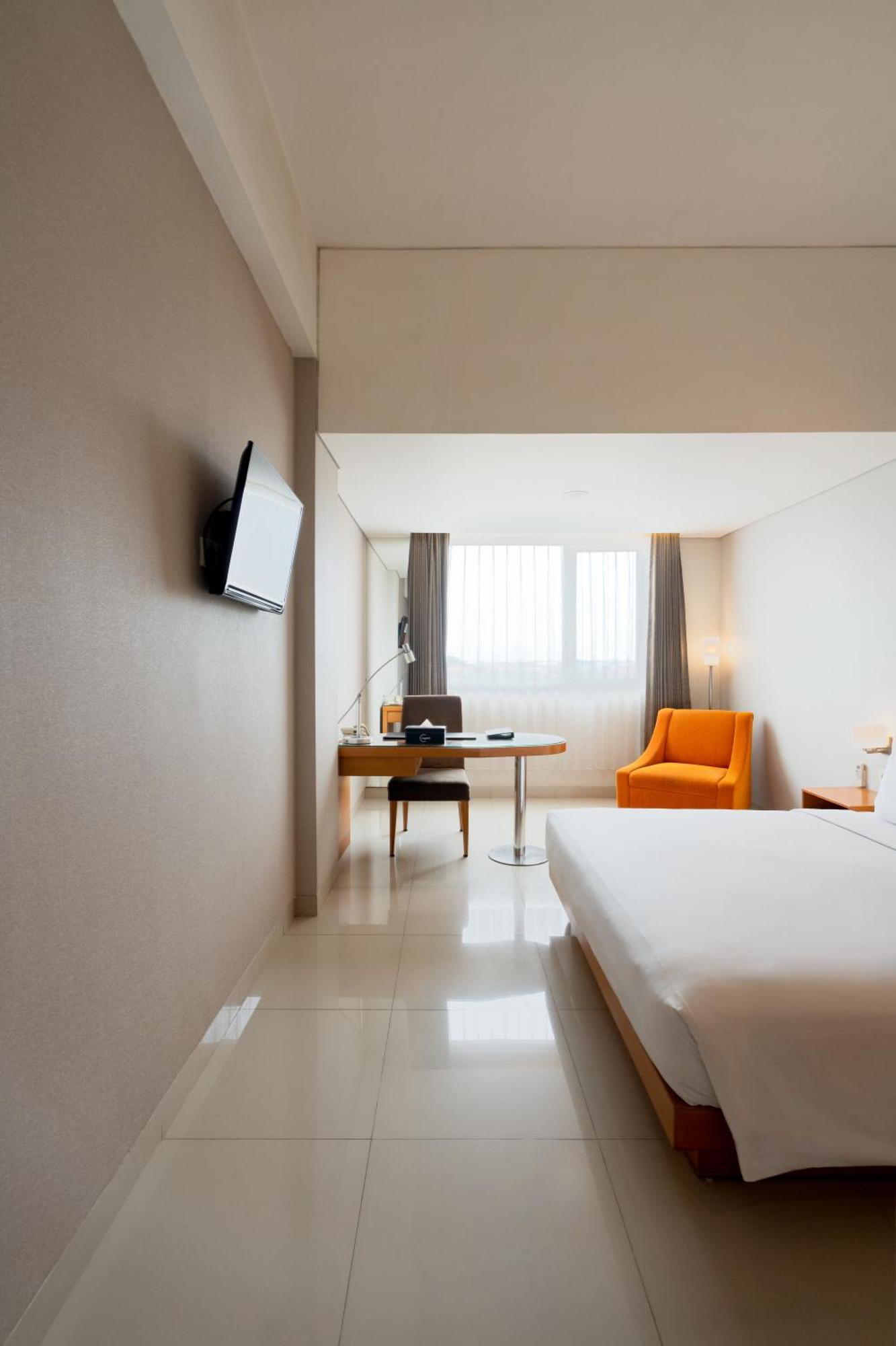 The Capital Hotel Σουραμπάγια Εξωτερικό φωτογραφία